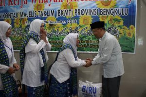 Gubernur Bengkulu Rohidin Mersyah hadir membuka secara resmi Rapat Kerja Wilayah (Rakerwil) BMKT Bengkulu