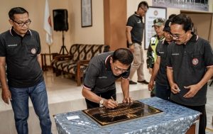Bupati Ciamis Resmikan Sekretariat PGRI Kecamatan Sindangkasih