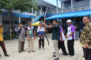 WhatsApp-Image-2020-02-01-at-2.34.01-PM-1.jpeg Hadiri Lomba Panahan IPM Ciamis, Wabup Yana: Olahraga Panahan Melatih Fokus dan Konsentrasi