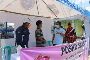 WhatsApp-Image-2020-04-05-at-6.00.07-PM-1068x712-1.jpeg Wabup Yana Tinjau Posko Gugus Tugas di Perbatasan Ciamis