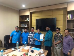 Penyerahan SK Dukungan DPN Partai Gelora kepada pasangan Benyamin Davnie-Pilar Saga Ichsan di Pikada Tangsel 2020