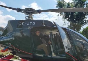 Firli-naik-helikopter.jpg