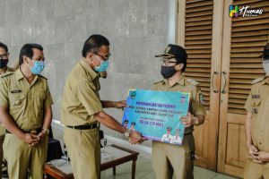 WhatsApp-Image-2020-09-28-at-13.48.08.jpeg Bupati Herdiat Serahkan 6 Unit Mobil Maskara Untuk 6 Desa Berprestasi di Ciamis