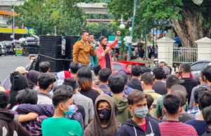 kami-versi-mahasiswa-menggelar-aksi-di-medan-sumatera-utara-kamis-109-dok-humas-kami-16.png