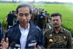 11780-presiden-jokowi-didampingi-gubernur-sulsel-syahrul-yasin-limpo-di-gowa-sulawesi-selatan.jpg
