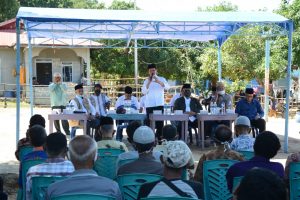 Isdianto di Desa Sungai Pinang, Kabupaten Lingga, Selasa, (2010)