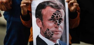 Presiden-Prancis-Emmanuel-Macron.-Foto-AP-730x355-1.jpg