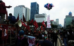 hima-persis-menggelar-demonstrasi-menolak-uu-ciptaker-di-are-66.jpg