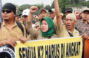 tolak-tawaran-p3k-honorer-k2-maunya-diangkat-pns-atau-ganti-presiden_m_-640x446.jpg