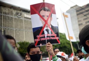 DEMO-PRANCIS-EMMANUEL-MACRON-DERY-RIDWANSAH-9-1.jpg