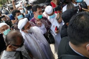 ajukan-penangguhan-penahanan-kuasa-hukum-jamin-habib-rizieq-tidak-akan-melarikan-diri-ayo.jpg