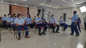 Calon Peserta Vaksin unit usaha APP Sinar Mas, PT Indah Kiat Pulp & Paper Tbk - Tangerang Mills saat melakukan gladi bersih acara Vaksinasi Gotong Royong (2)