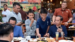 Kunjungi Lippo Plaza, Presiden Jokowi Sapa Masyarakat Kota Lubuklinggau