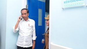 Momen Presiden Jokowi Telepon Pak Bas Saat Tinjau RSUD dr.