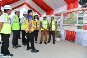 Tinjau-Proyek-Jalan-Tol-Rangkasbitung-Cileles-Wapres-Pastikan-Pembangunan-Infrastruktur-Berjalan.webp.webp