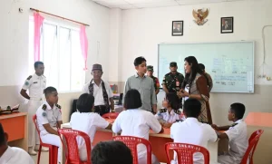 Kunjungi-SMKS-Maritim-Nusantara-Kupang-Wapres-Tekankan-Sinergi-Pusat-Dan.webp