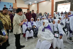 Tinjau-Asrama-Haji-Medan-Wapres-Minta-Petugas-Haji-Prioritaskan-Layanan.webp