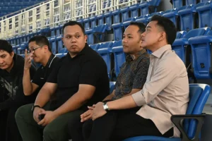 Tinjau-GOR-Manahan-Solo-Wapres-Gibran-Dorong-Percepatan-Renovasi-Demi.webp