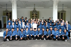 Terima-Mahasiswa-Sosiologi-Universitas-Airlangga-Wapres-Minta-Generasi-Muda-Kawal.webp